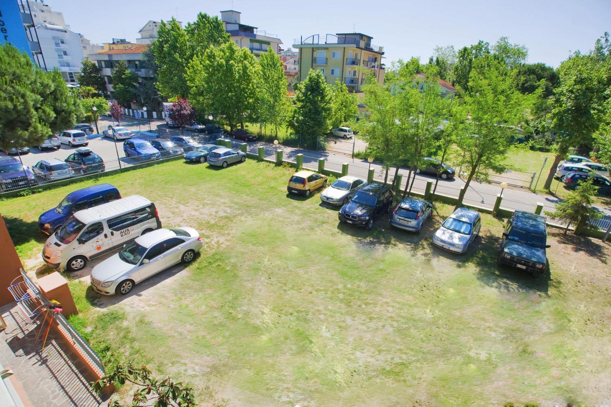 Hotel Etna - Nuova Gestione Romagnola All-Inclusive Spiaggia Parcheggio Riccione Exterior photo