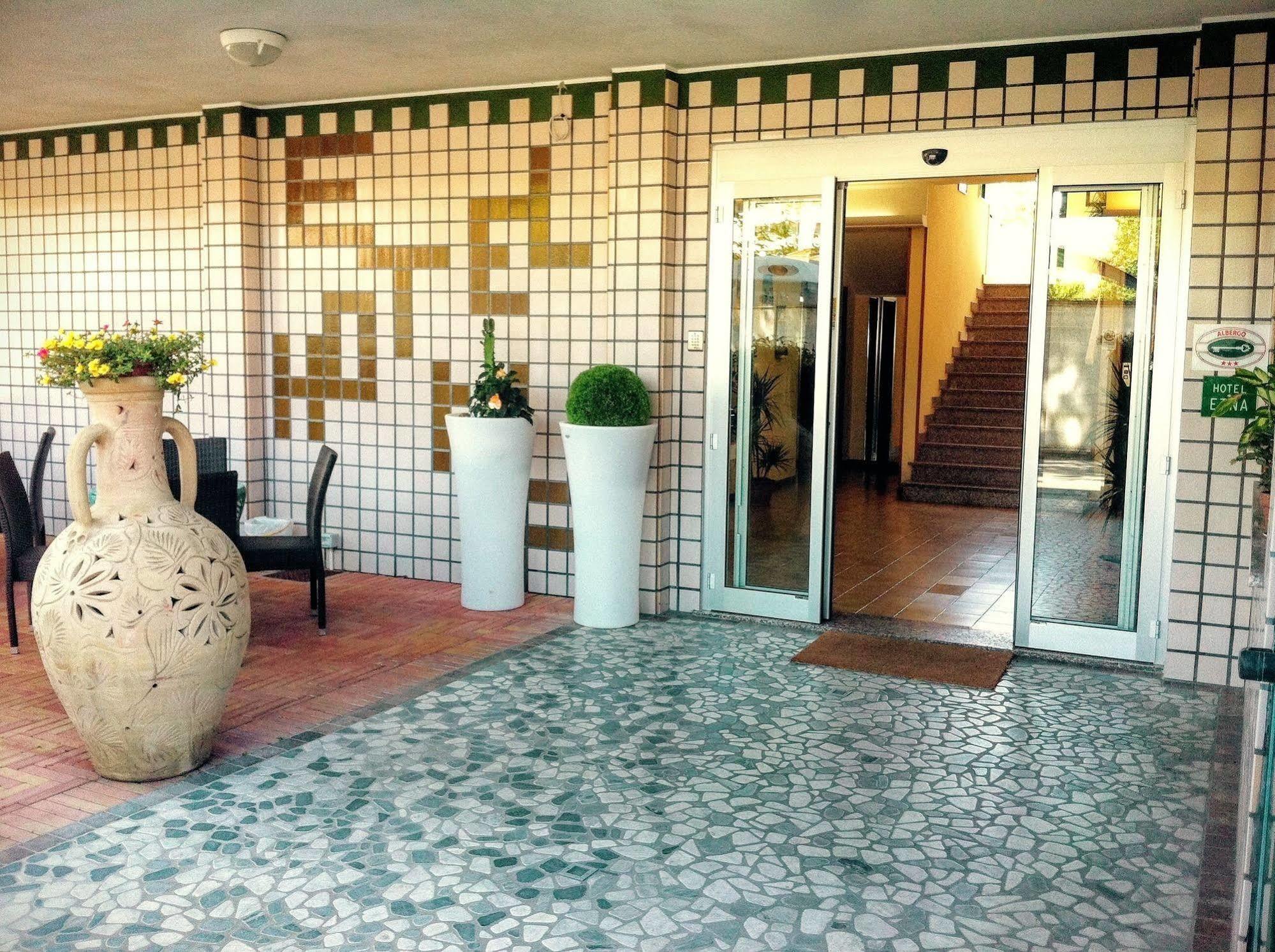 Hotel Etna - Nuova Gestione Romagnola All-Inclusive Spiaggia Parcheggio Riccione Exterior photo